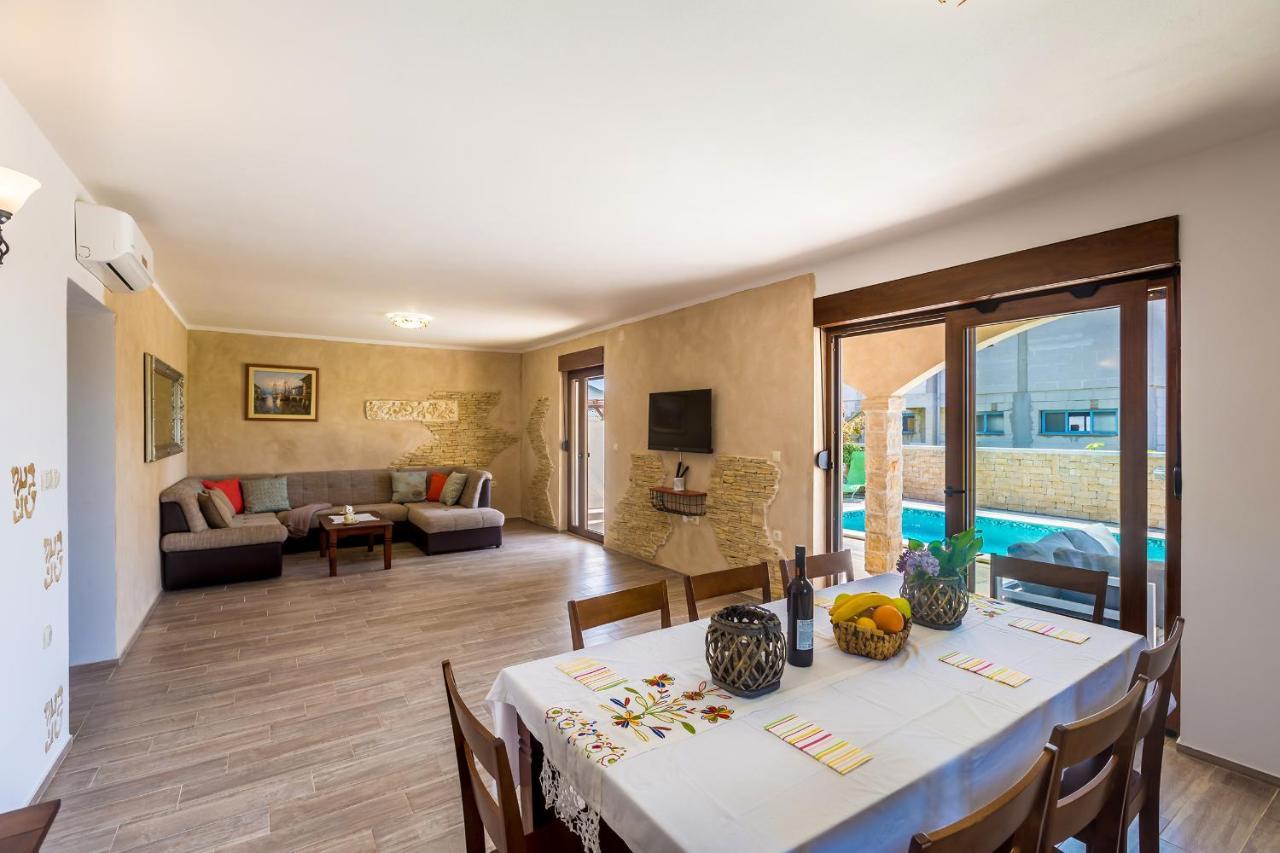 Villa Dijana West Linardici Luaran gambar